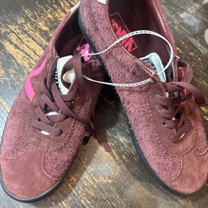 NEW Vans Women's Maroon and Pink Sneakers size leather size 7.5 women 9